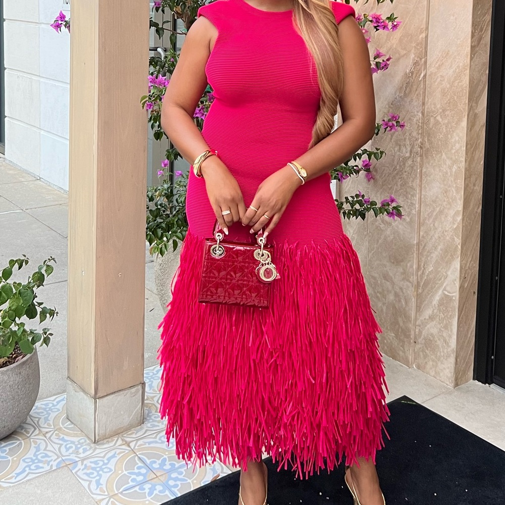 Aje Rushes Raffia Pink Ribbed Midi Dress
Small - Picture 4 of 4